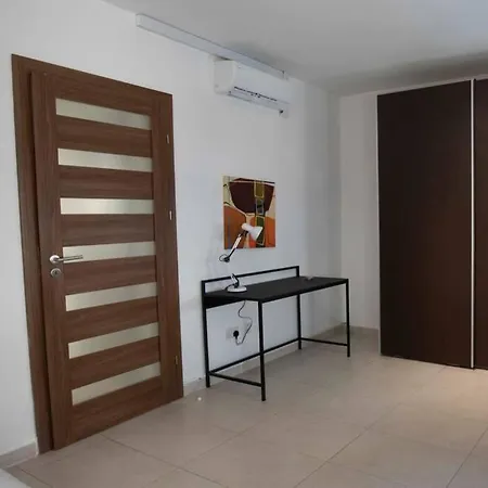 Strand 6 Apartment *